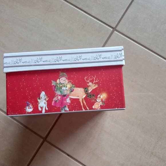 Festive Red Christmas Mug Gift Set - Picture 5 of 11